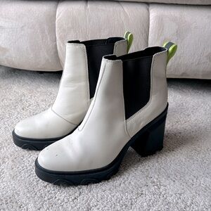 Sorel Women's Brex Heeled Chelsea Boot‎ Size 10 Black Cream Lime Green